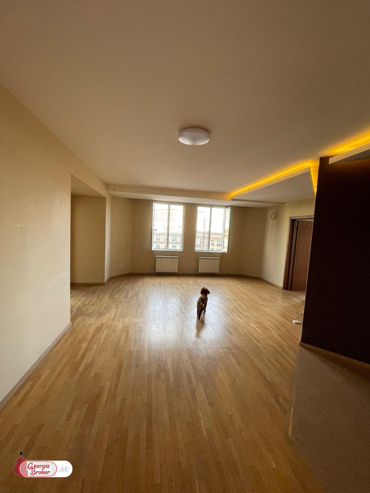 продается квартира с новым ремонтом 3-комнаты